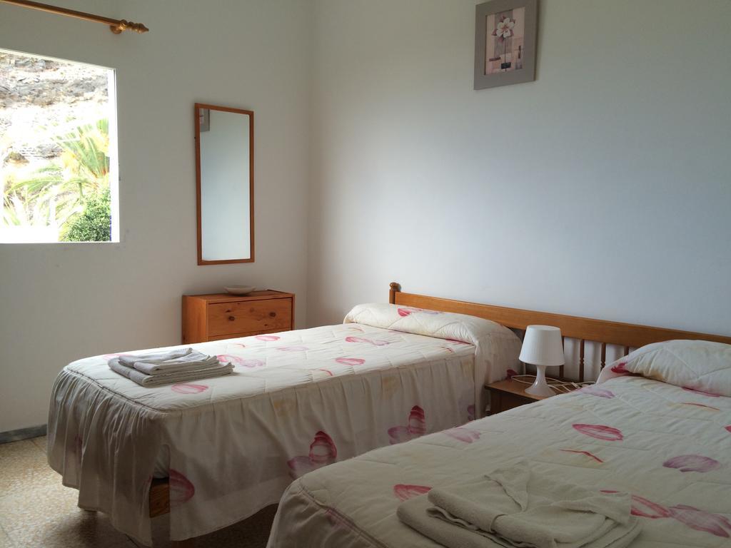 Apartamentos Domínguez Calera Habitación foto