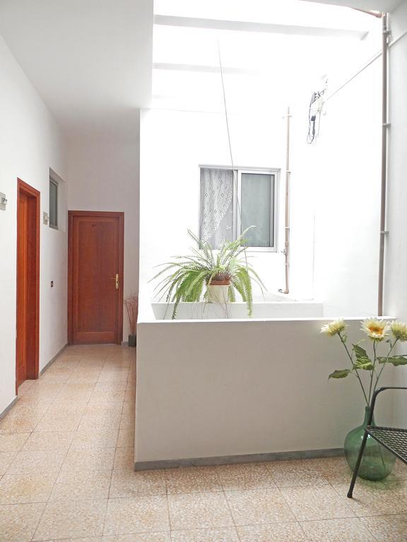Apartamentos Domínguez Calera Exterior foto